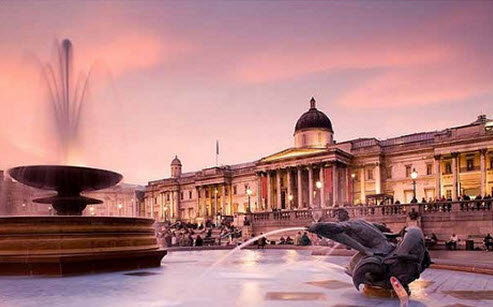 The National Gallery at dusk 